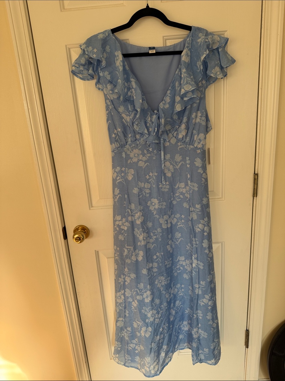 Old Navy Light Blue Floral Ruffle Midi Dress
